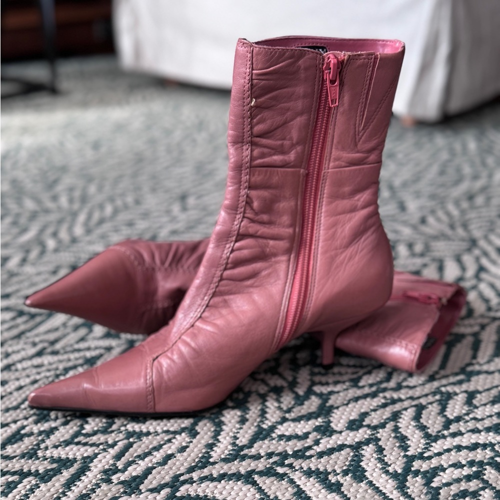 BRONX kitten heel boots